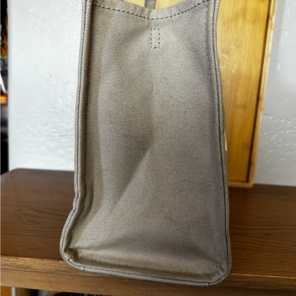 Marc Jacobs Medium Tote - Picture 3 of 8